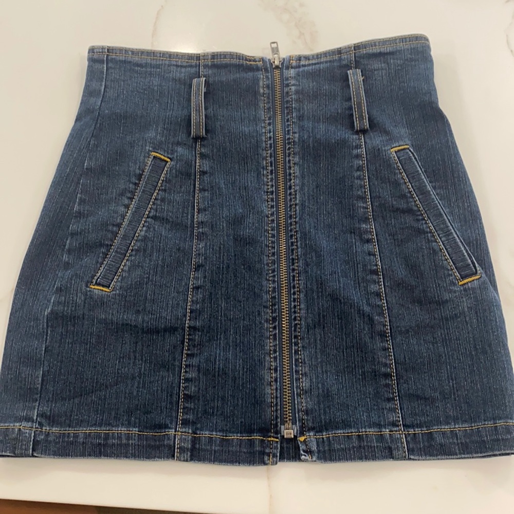 Carmar Jean pencil skirt